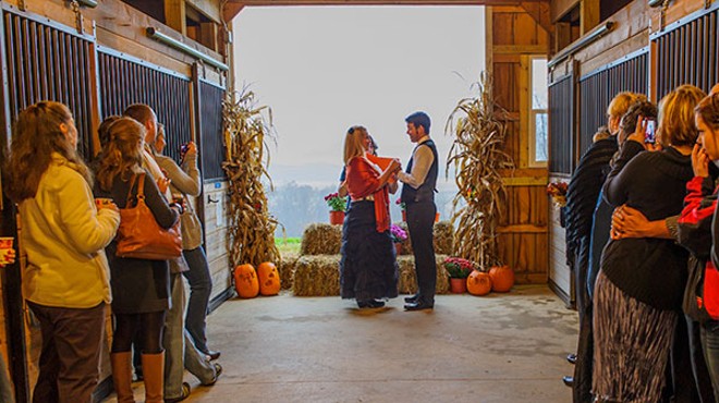 Gettin' Hitched: More couples heading to the farm for a unique wedding experience