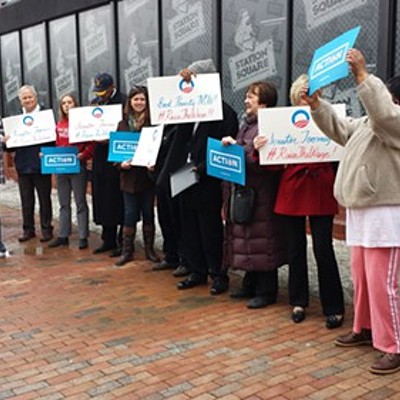 Protestors ask Sen. Toomey to support minimum wage increase