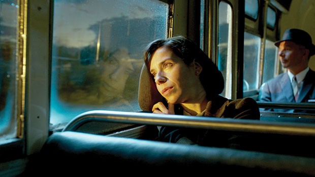 On the bus: Elisa (Sally Hawkins)