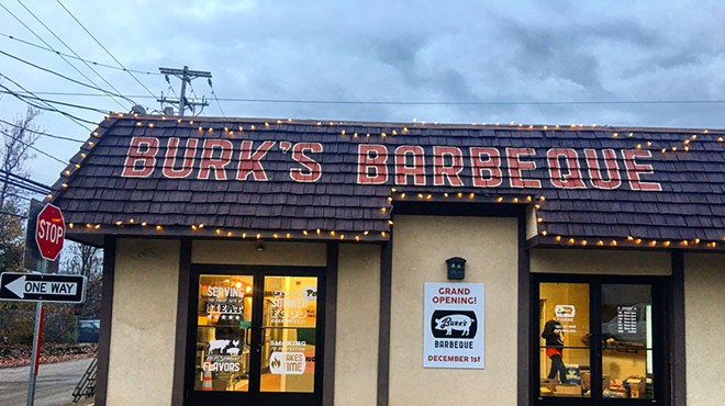Burk's Barbeque brings smoked ribs, chicken, pork, and brisket to Oakmont, with a grand opening Dec. 1