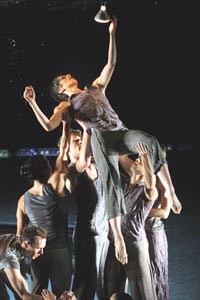 An American dance company and a Chinese troupe collaborate to explore cultural differences and similarities.