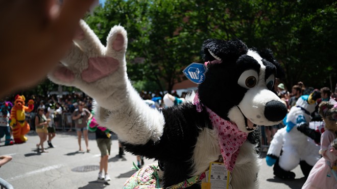 Thousands flock to Anthrocon's annual Fursuit Parade