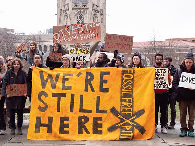 Calls for Pitt to divest from fossil fuel companies renewed, with alumni joining the advocacy