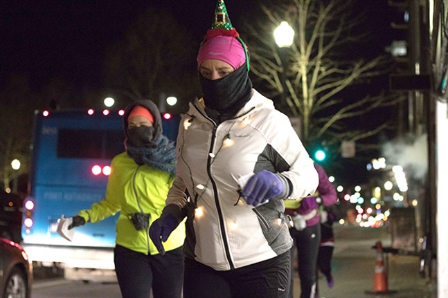 Pittsburgh runners and walkers raise money for charity at annual Holiday Lights Run