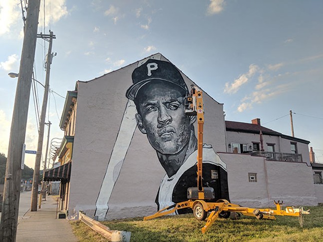 Q&A: Jeremy Raymer, artist behind new Roberto Clemente mural