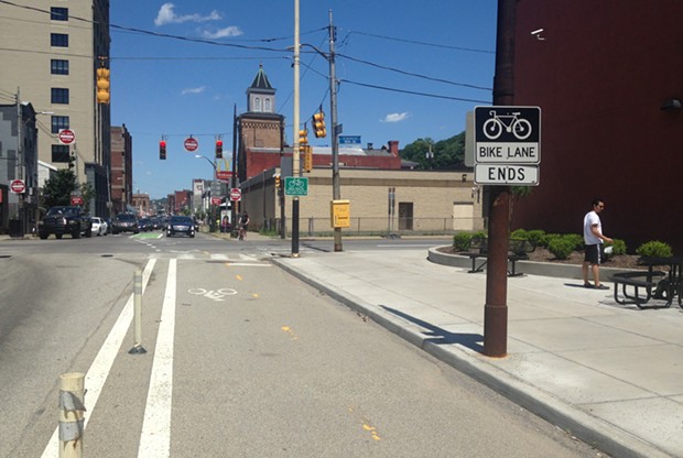 Bike advocates call for extending Penn Avenue bike lane through the Strip District