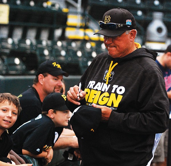 Jim Leyland Smoking Pittsburgh Pirates Shirt