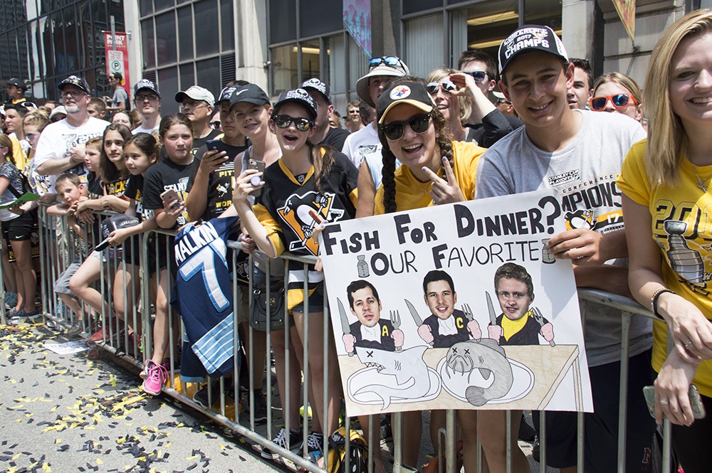 650,000 fans at parade cheer Penguins for Stanley Cup win – The