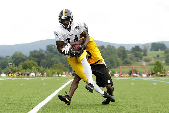 Football season transforms Pittsburgh International Airport into a Steelers  Station, Sports, Pittsburgh