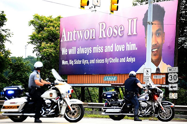 Pittsburgh Steelers to wear Antwon Rose's name on helmets, Trending